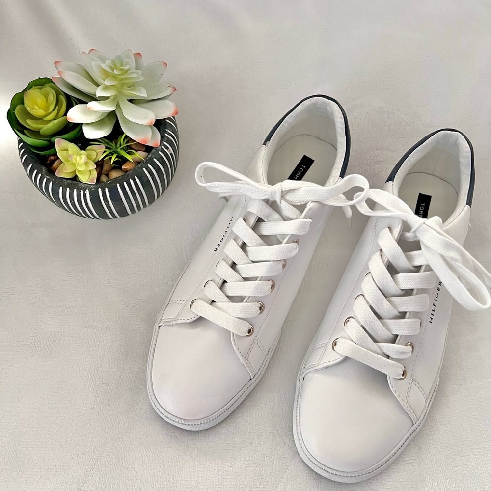 Tommy Hilfiger White Women's Sneakers